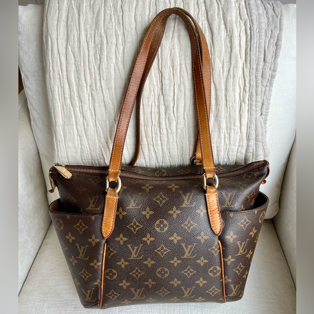 Louis Vuitton Brown Monogram Shoulder Bag